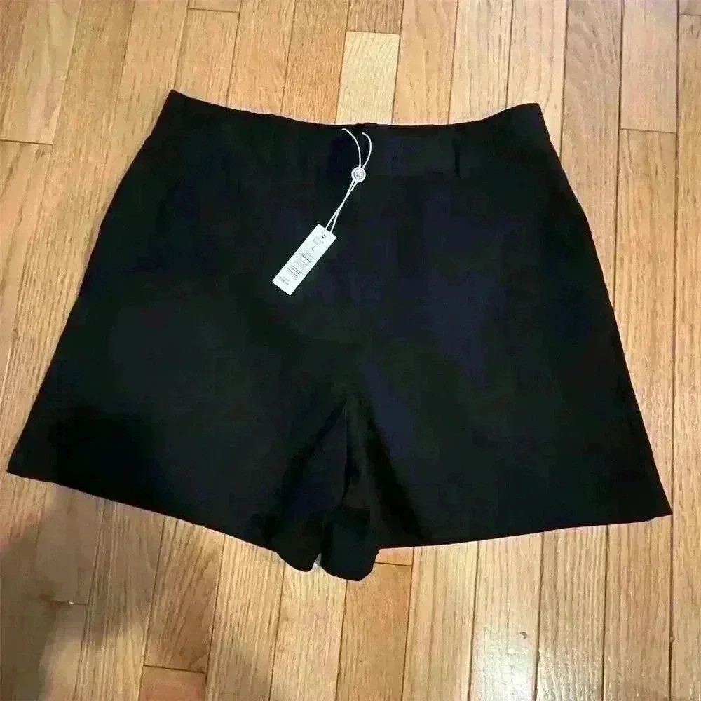 Max Studio Women's Bermuda Shorts Black Size L Casual Solid